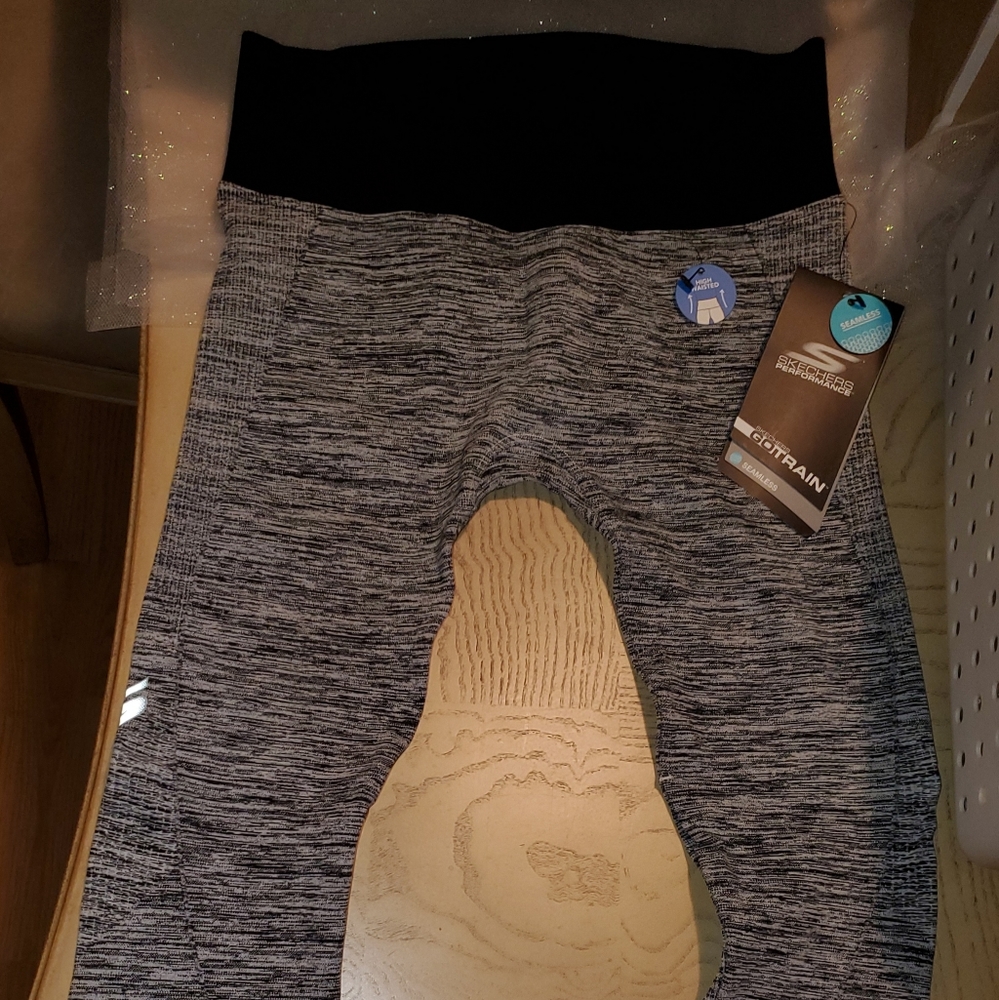 Skechers Performance Go Train Seamless Capris